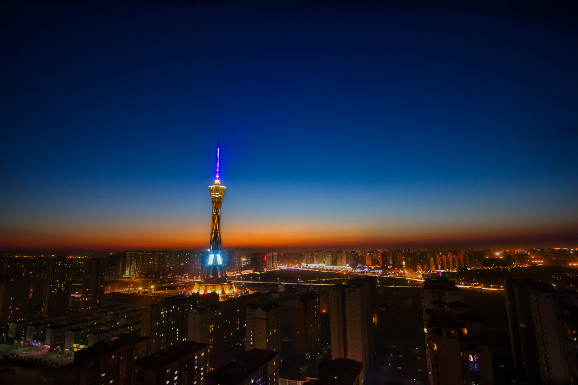 贝尔哈德·福特：全黑队中少数几位全能型球员之一，贝尔福特vs丹亨德森